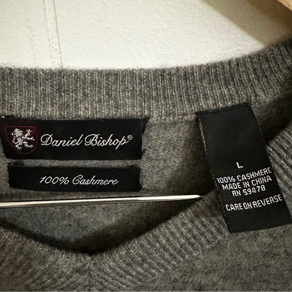 Soft Gray V-Neck Cashmere Sweater with Relaxed Fit (has 3 minor flaws-see pics) - Picture 3 of 5